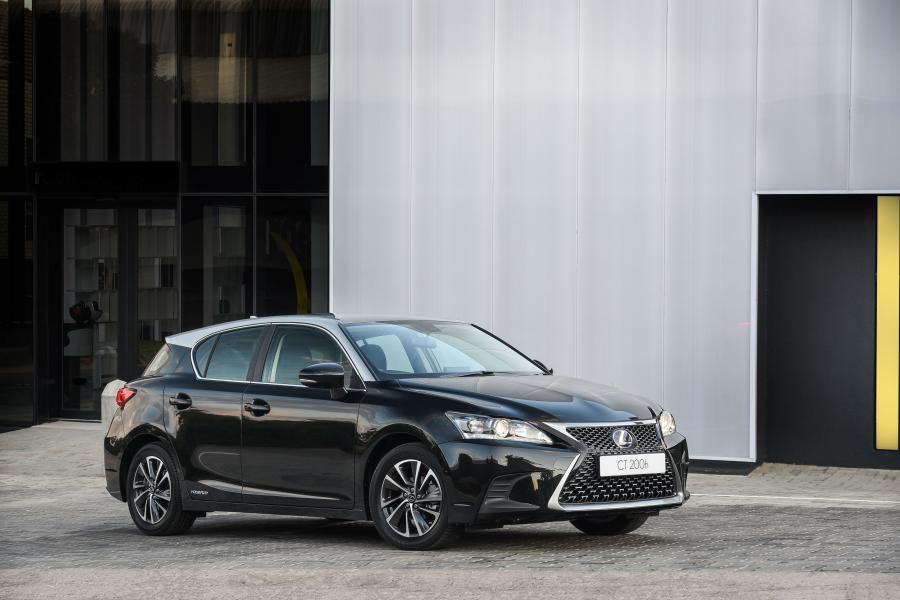  Lexus CT200h 2018 года  (ZA) (фото 8 из 40)